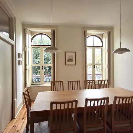 Liberdade 75 Family House 아파트 *
